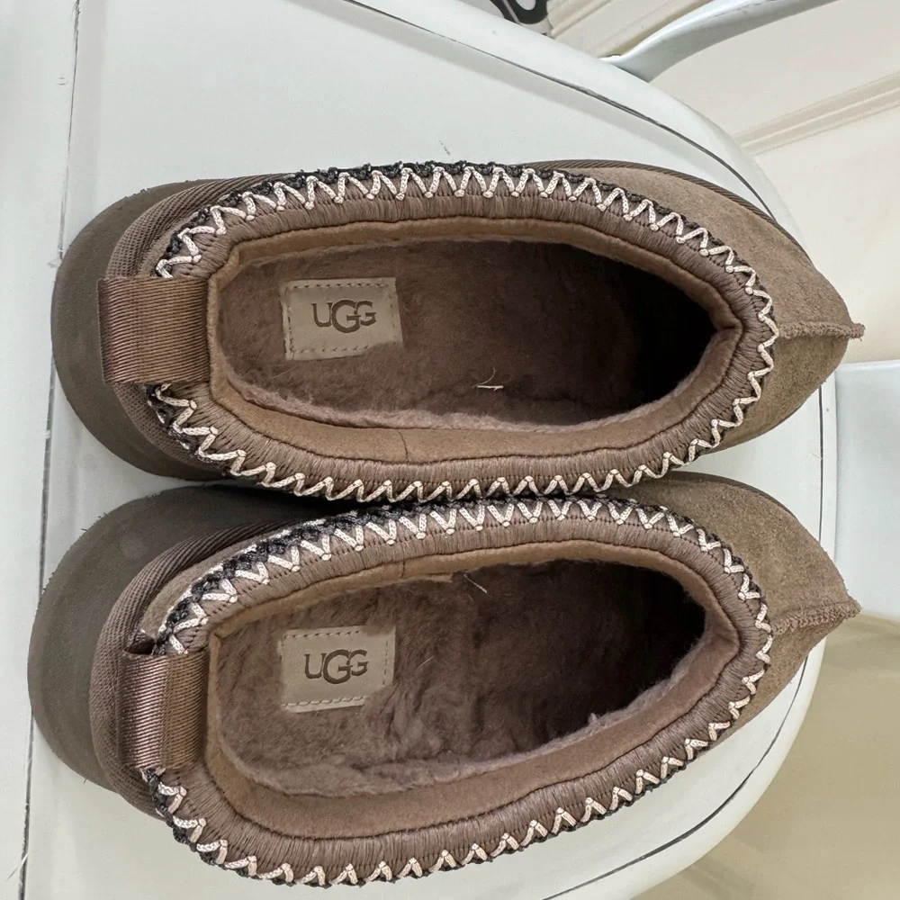 UGG Brown Cozy Suede Slippers with Knitted Detail